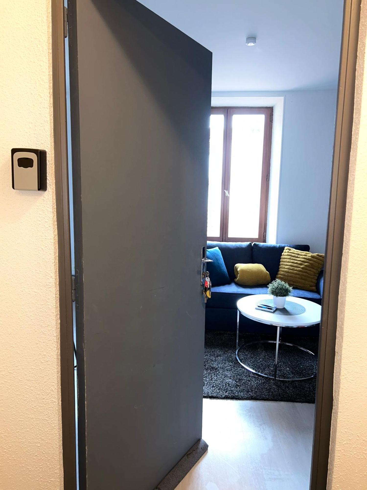 Studio De 30M² Hypercentre Tres Calme Montbeliard Bagian luar foto